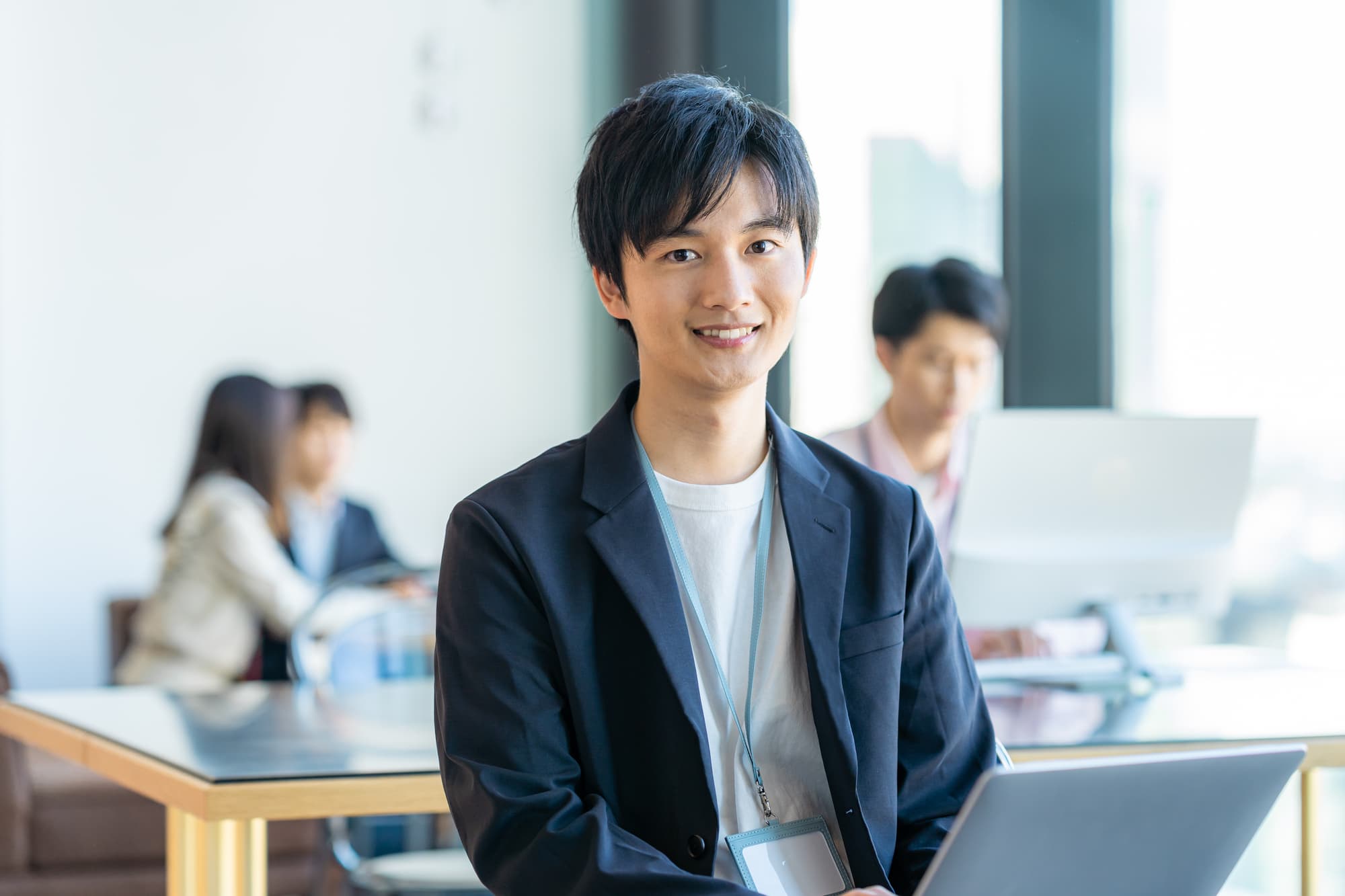 適切な口腔ケアで歯周病のない男性